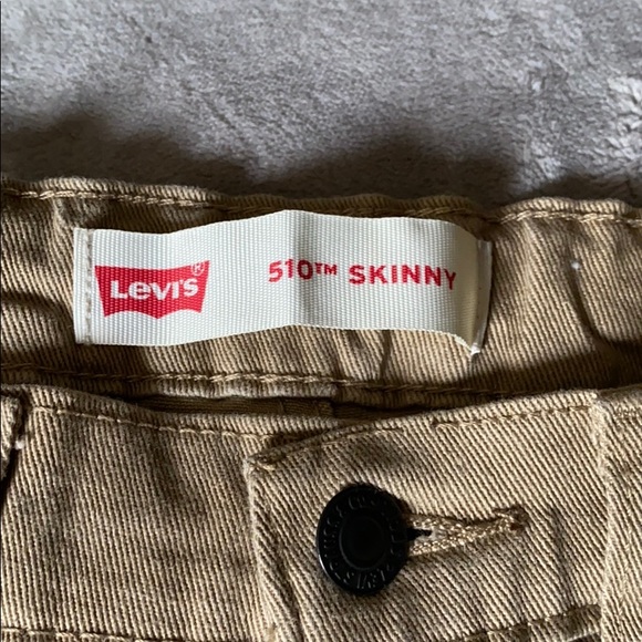 Levi’s Boys tan skinny jeans - Picture 2 of 6
